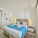 Club 3 With Pool By Homing * Vilamoura