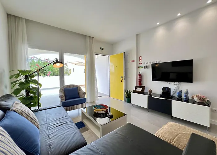 Club 3 With Pool By Homing *